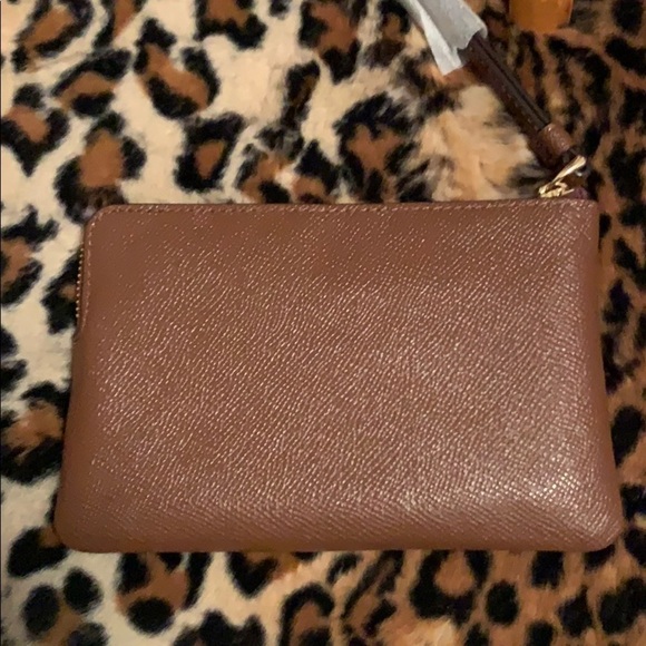 Coach classic brown wristlet / wallet, new w tags - Picture 3 of 9